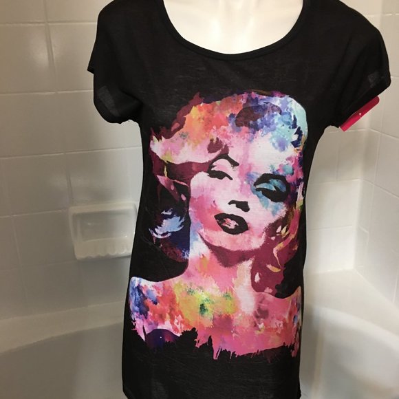 Marilyn Monroe Night Shirt or T Shirt 31 inches long New  Har2 box - Picture 3 of 9